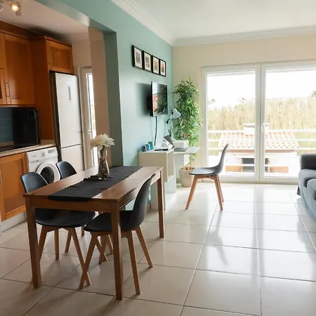Baleal: Close To The Sea + Pool Appartement