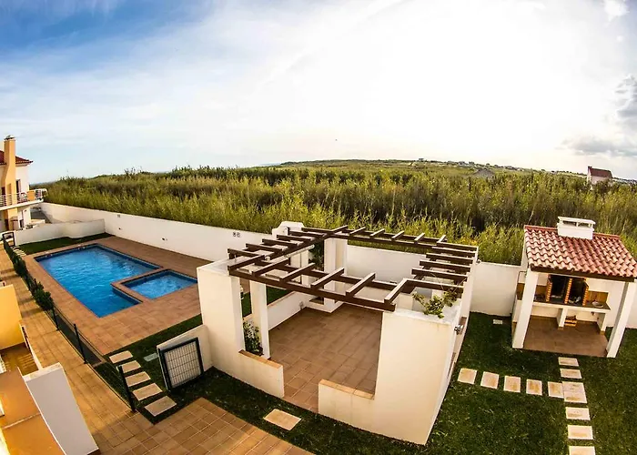 Baleal: Close To The Sea + Pool Apartament